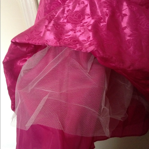 Gorgeous PROM DRESS 💗 - Picture 6 of 6